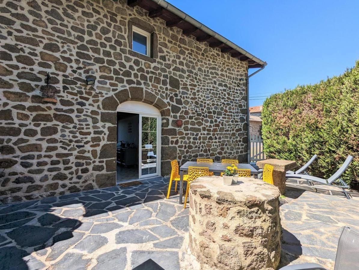 Maison Du Soleil Chez Isa Polignac  Extérieur photo